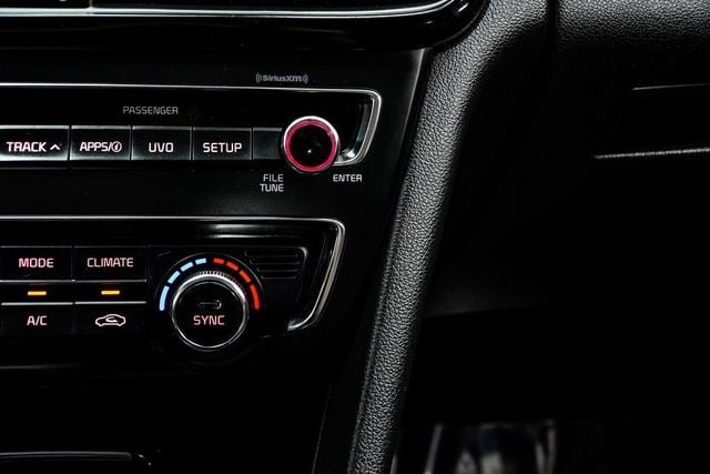 2018 Kia Optima EX Automatic - 22877658 - 24