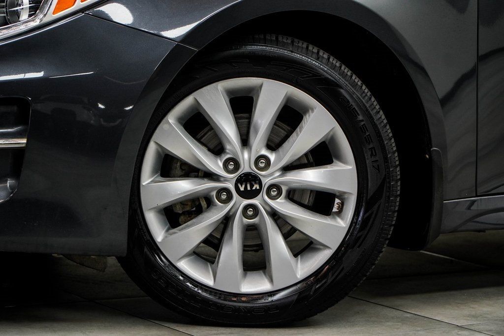 2018 Kia Optima EX photo 3