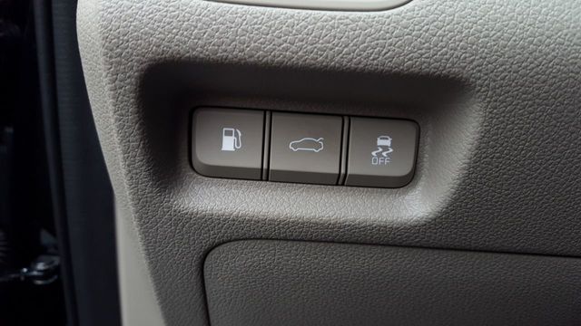 2018 Kia Optima LX - 18291711 - 16