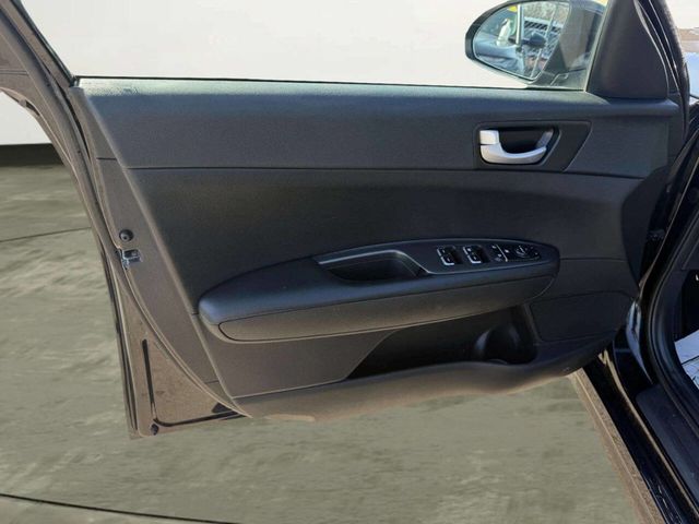 2018 Kia Optima LX Automatic - 23000578 - 10