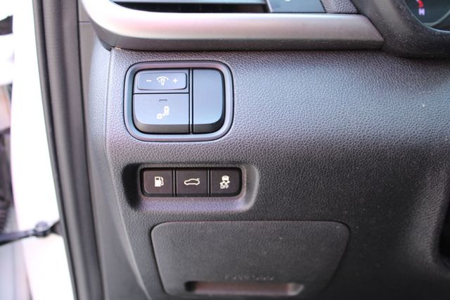 2018 Kia Optima S Automatic - 23069940 - 24