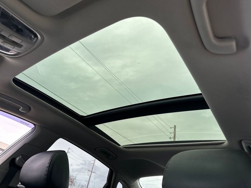 2018 Kia Optima SX Automatic - 22997846 - 19