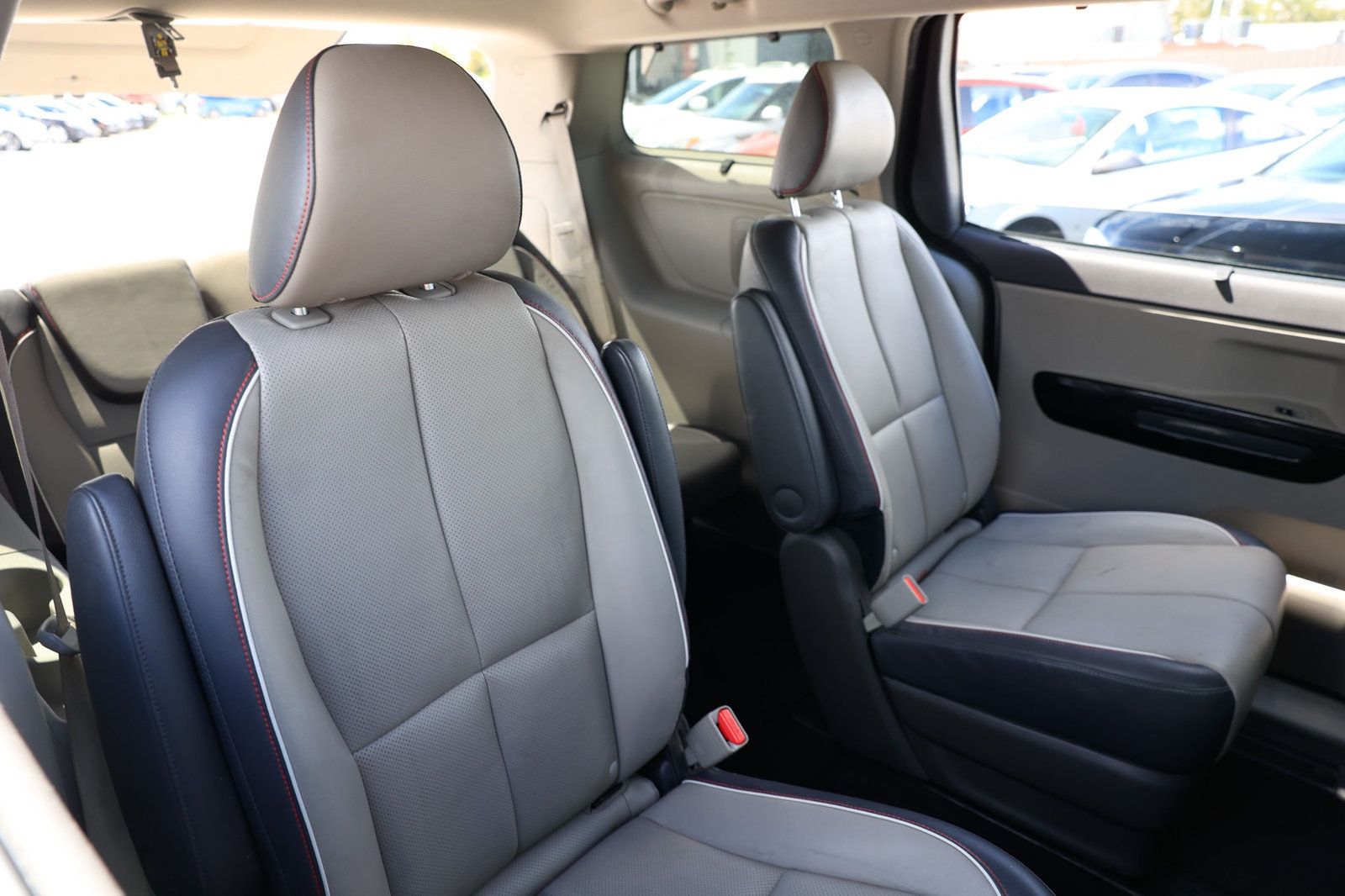 2018 Kia Sedona EX photo 13