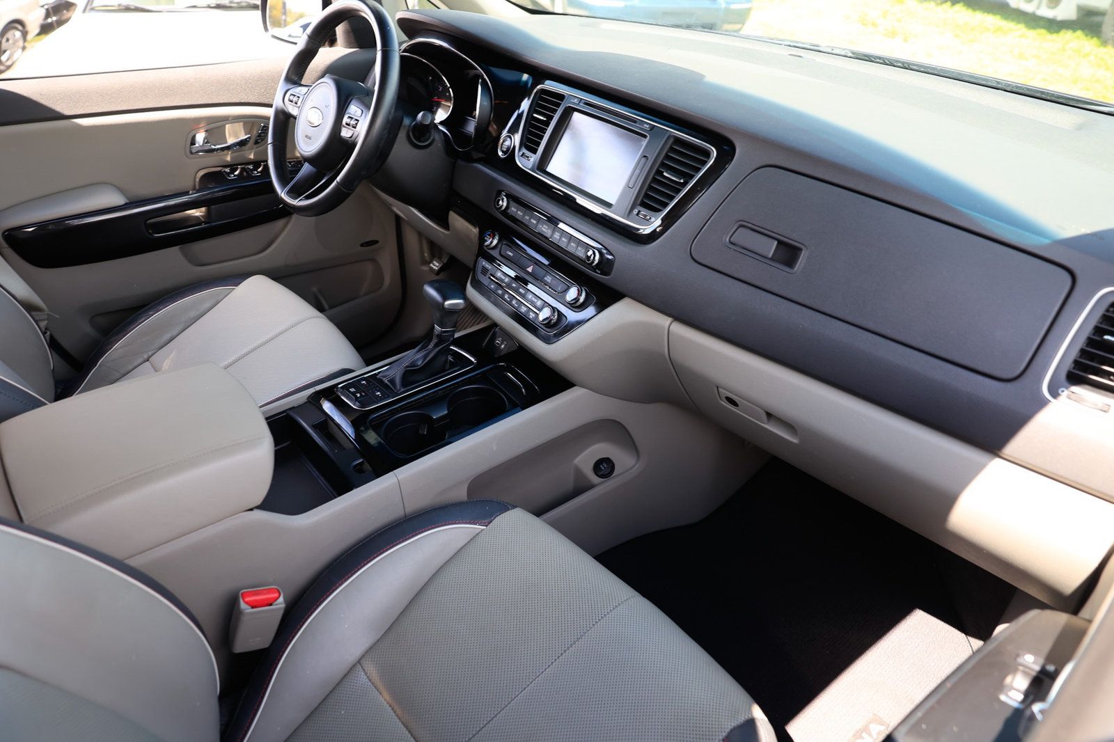 2018 Kia Sedona EX photo 17