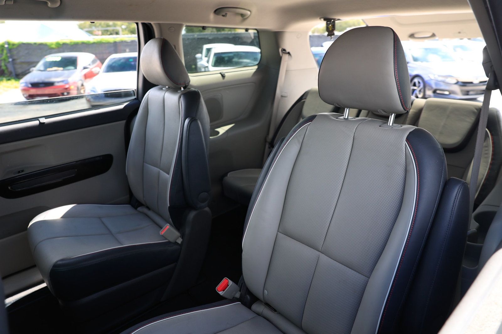 2018 Kia Sedona EX photo 7
