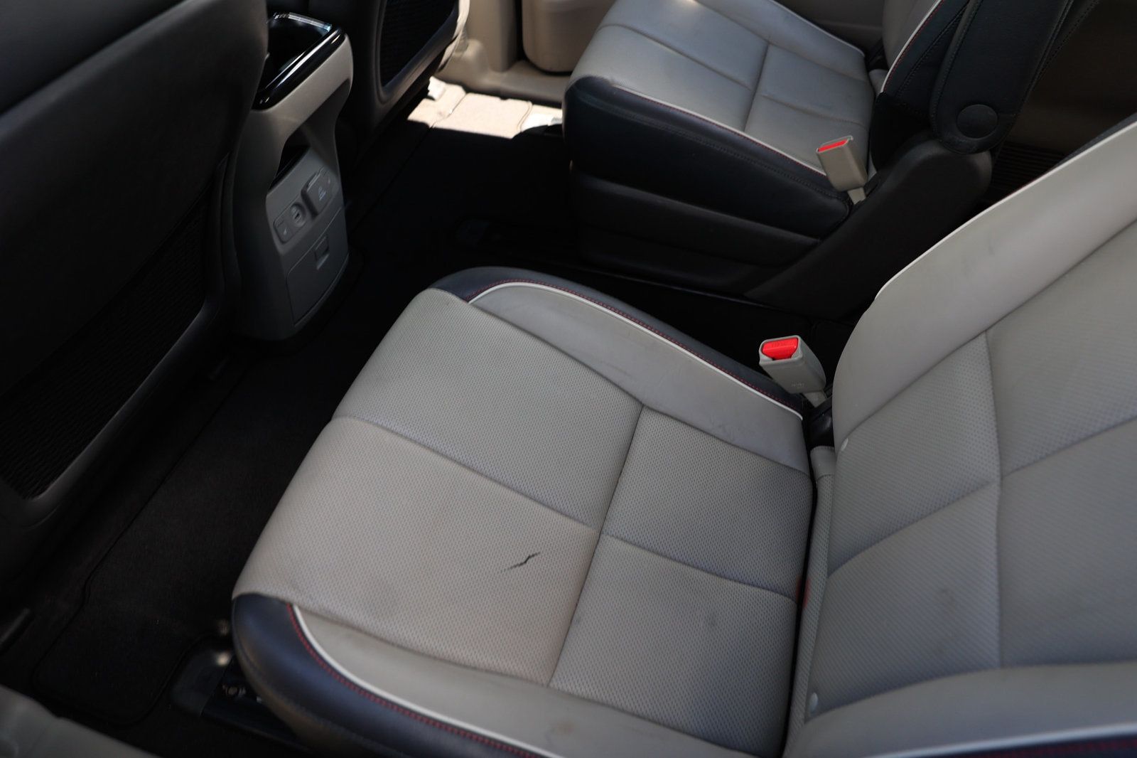 2018 Kia Sedona EX photo 9