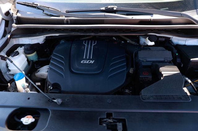 2018 Kia Sedona L FWD - 22946763 - 19