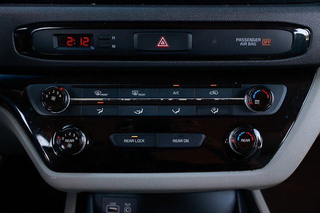 2018 Kia Sedona L FWD - 22946763 - 33