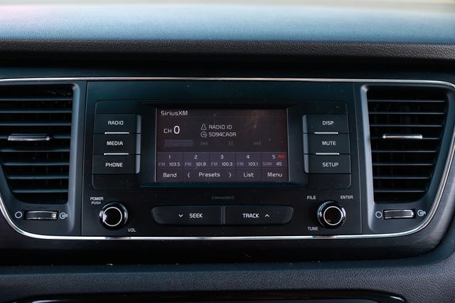 2018 Kia Sedona L FWD - 22946763 - 35