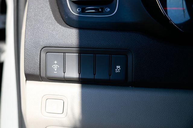 2018 Kia Sedona L FWD - 22946763 - 46