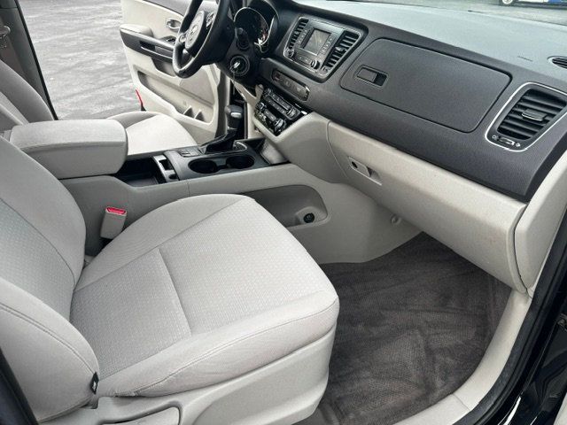 2018 Kia Sedona L FWD - 23027488 - 10