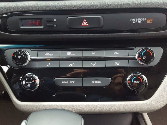 2018 Kia Sedona LX Essentials Premium Package - 18291719 - 21