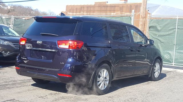 2018 Kia Sedona LX Essentials Premium Package - 18291719 - 3