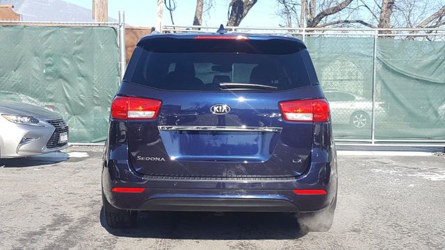 2018 Kia Sedona LX Essentials Premium Package - 18291719 - 4