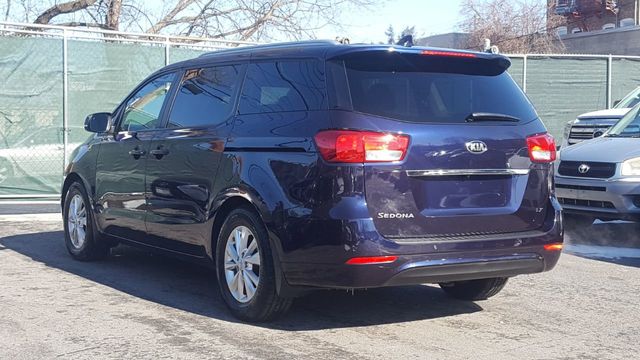 2018 Kia Sedona LX Essentials Premium Package - 18291719 - 5