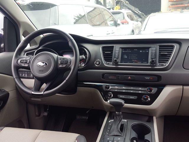 2018 Kia Sedona LX Essentials Premium Package - 18291719 - 6