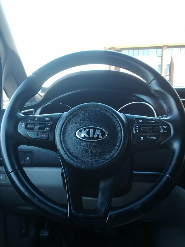 2018 Kia Sedona LX FWD - 22942062 - 14