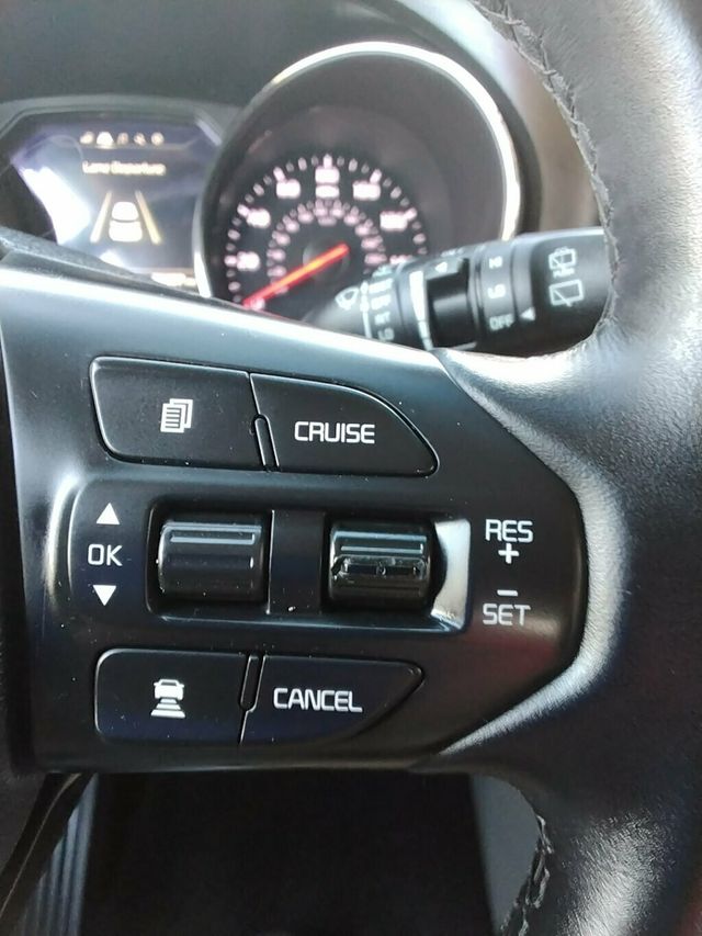 2018 Kia Sedona LX FWD - 22942062 - 16