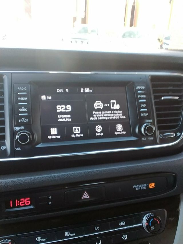 2018 Kia Sedona LX FWD - 22942062 - 17