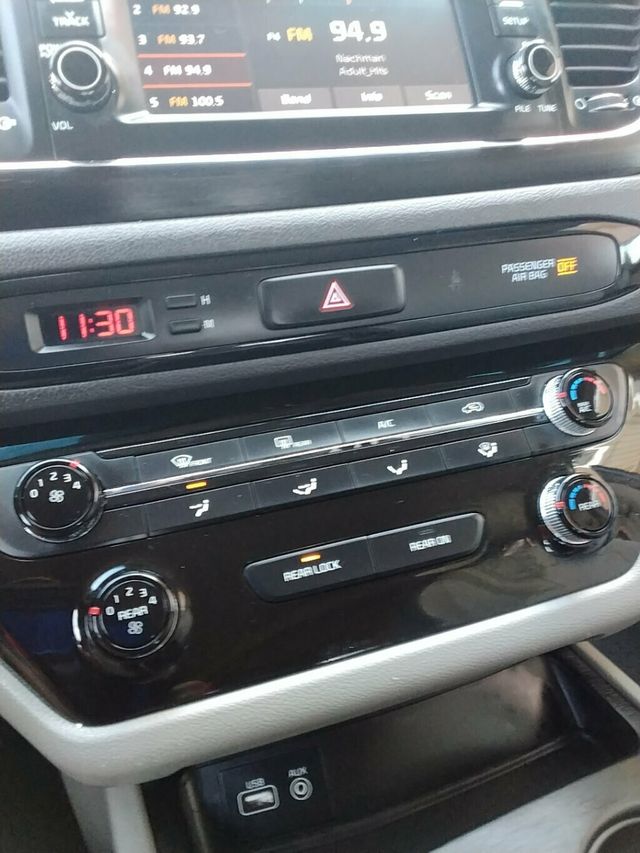 2018 Kia Sedona LX FWD - 22942062 - 23