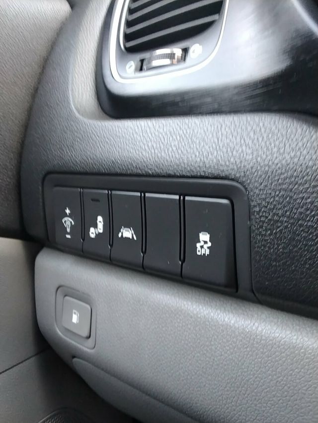 2018 Kia Sedona LX FWD - 22942062 - 27