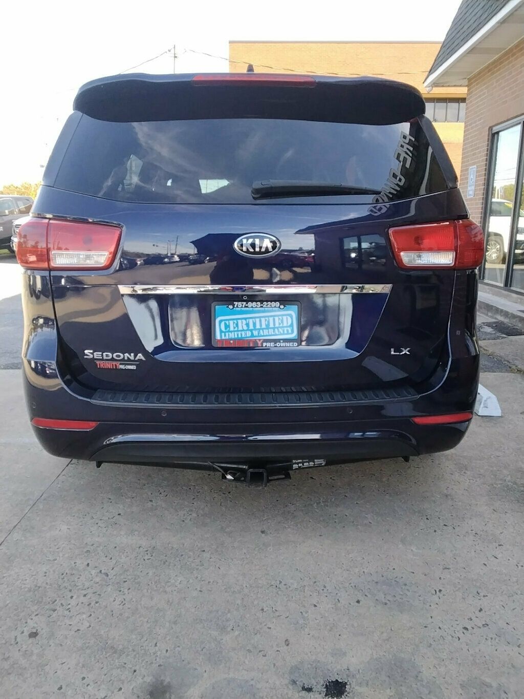 2018 Kia Sedona LX photo 3