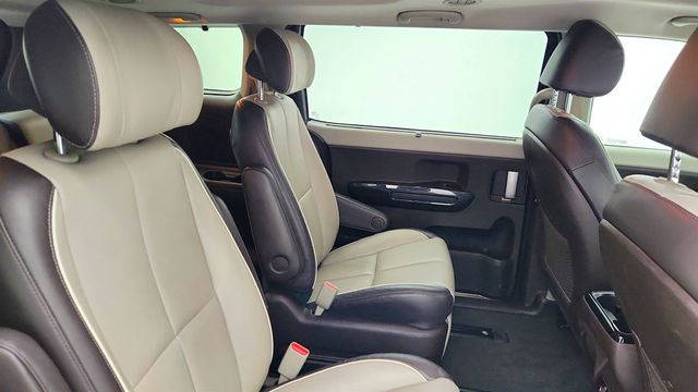 2018 Kia Sedona SX-L  w/ Prestige Package - 23009236 - 23