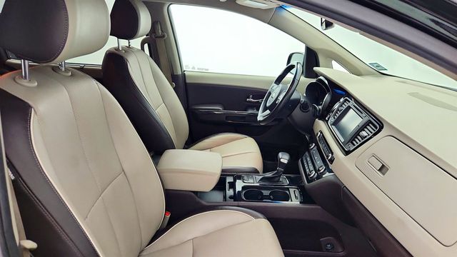 2018 Kia Sedona SX-L  w/ Prestige Package - 23009236 - 24