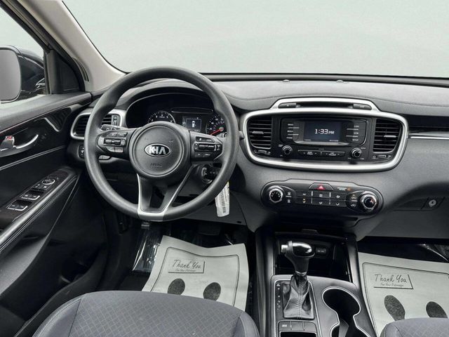 2018 Kia Sorento L FWD - 22986786 - 17