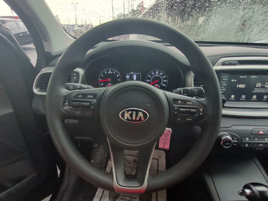 Kia Sorento LX FWD photo 15