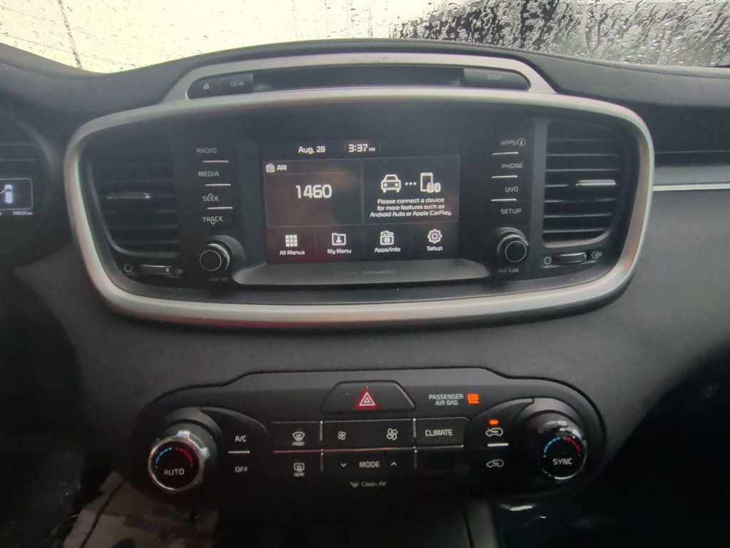 Kia Sorento LX FWD photo 17