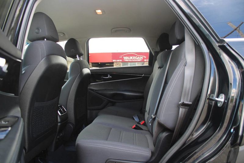 2018 Kia Sorento LX FWD - 22905605 - 13