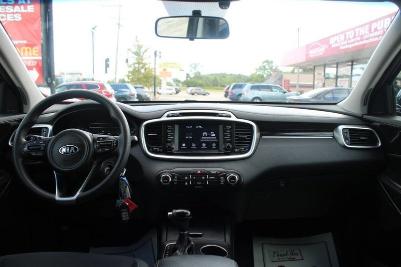 2018 Kia Sorento LX FWD - 22905605 - 20