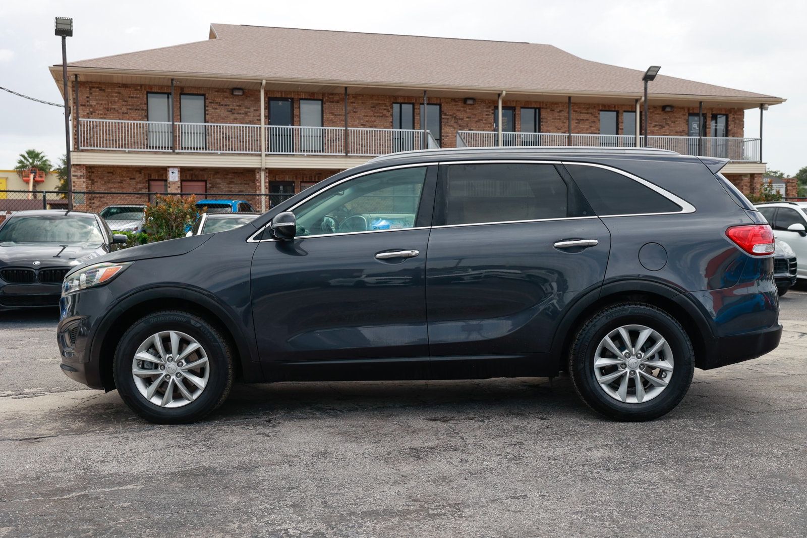 2018 Kia Sorento LX photo 2