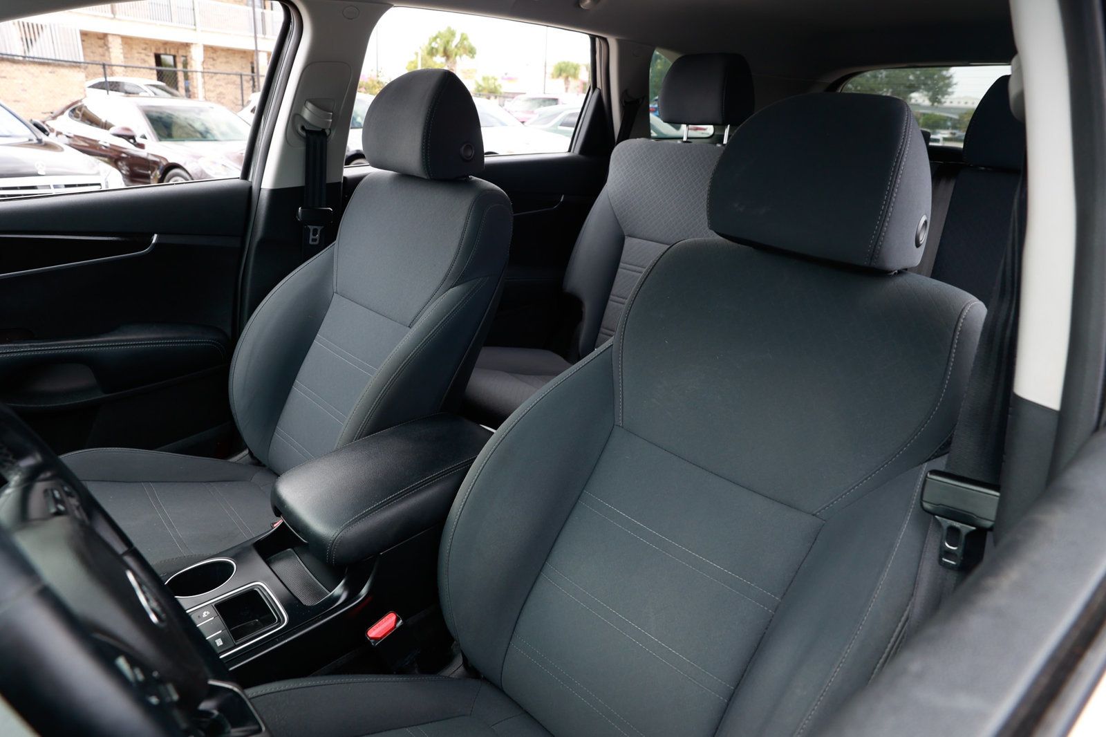 2018 Kia Sorento LX photo 3