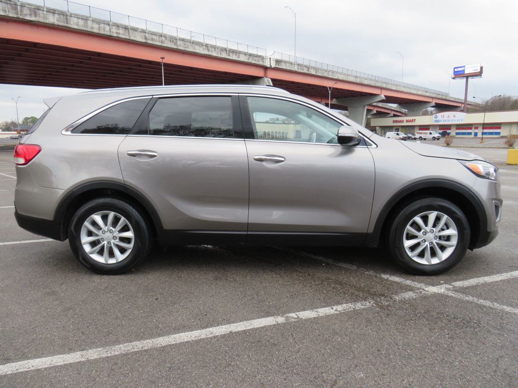 2018 Kia Sorento LX FWD - 22761643 - 3