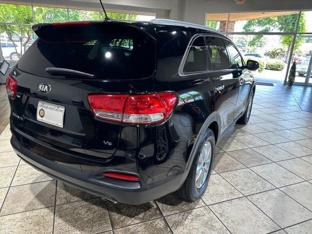 2018 Kia Sorento LX V6 AWD - 22442258 - 5