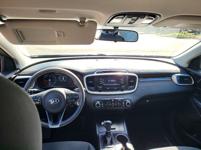 2018 Kia Sorento LX V6 FWD - 22951729 - 19