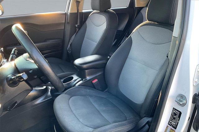 2018 Kia Soul + Automatic - 22984489 - 9