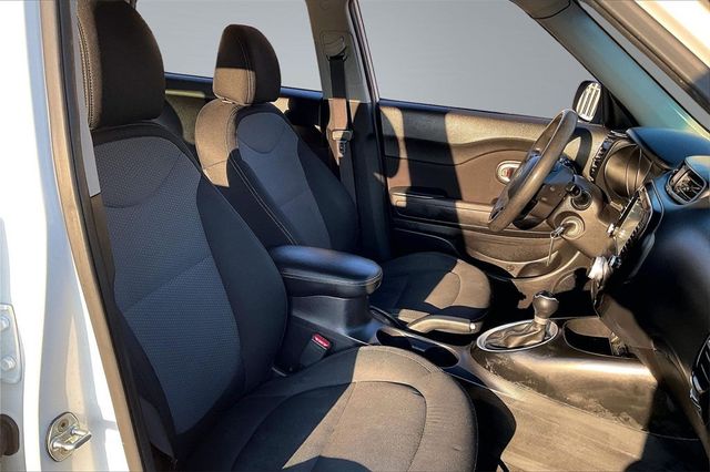 2018 Kia Soul + Automatic - 22984489 - 13