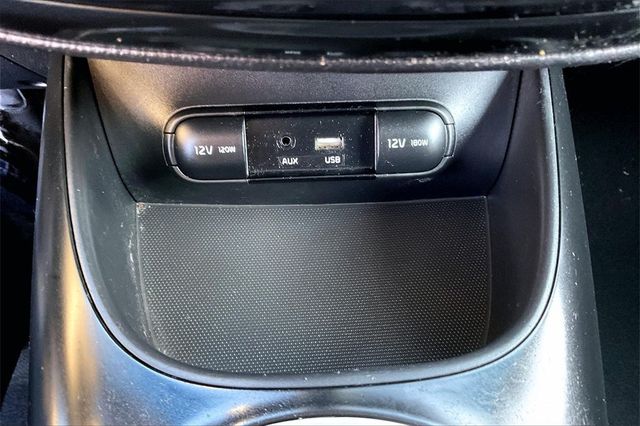 2018 Kia Soul + Automatic - 22984489 - 25