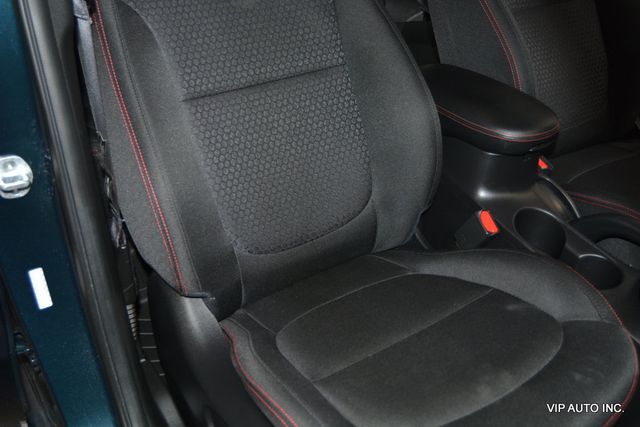 2018 Kia Soul + Automatic - 23036885 - 18