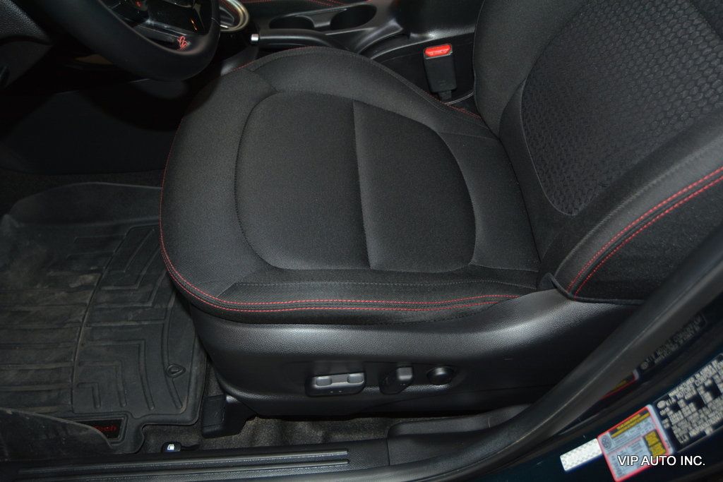 2018 Kia Soul + Automatic - 23036885 - 19