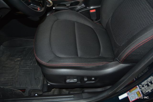 2018 Kia Soul + Automatic - 23036885 - 19