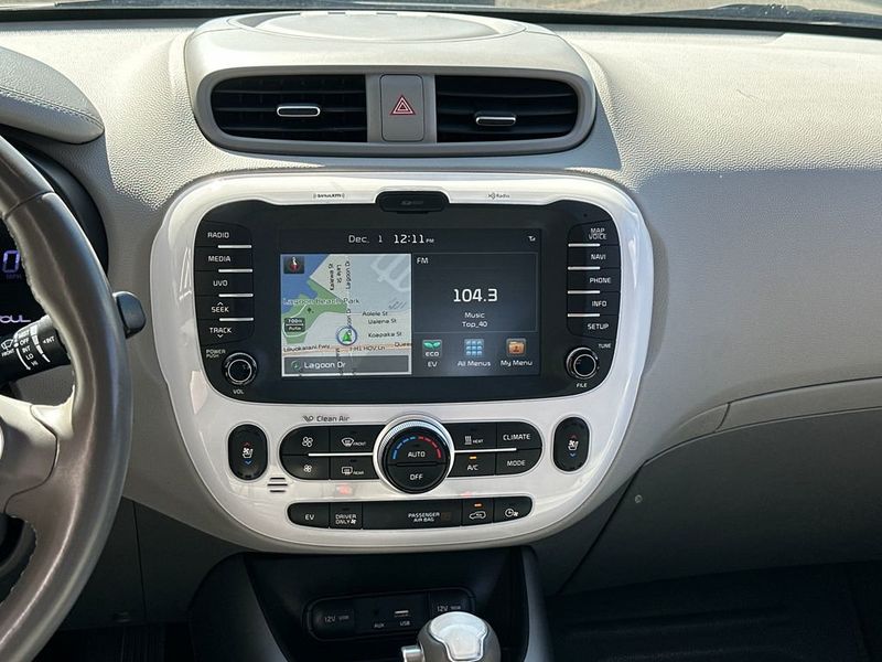 2018 Kia Soul EV EV+ Automatic - 22952147 - 15