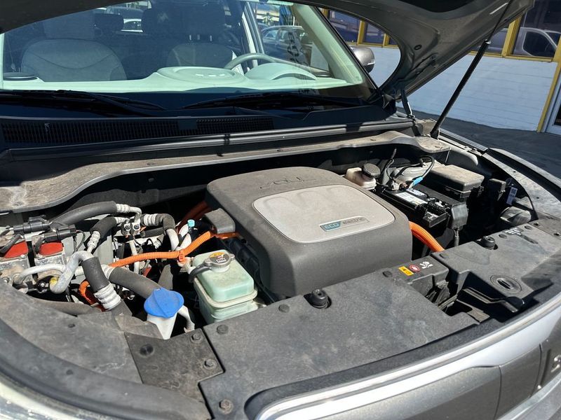 2018 Kia Soul EV EV+ Automatic - 22952147 - 20