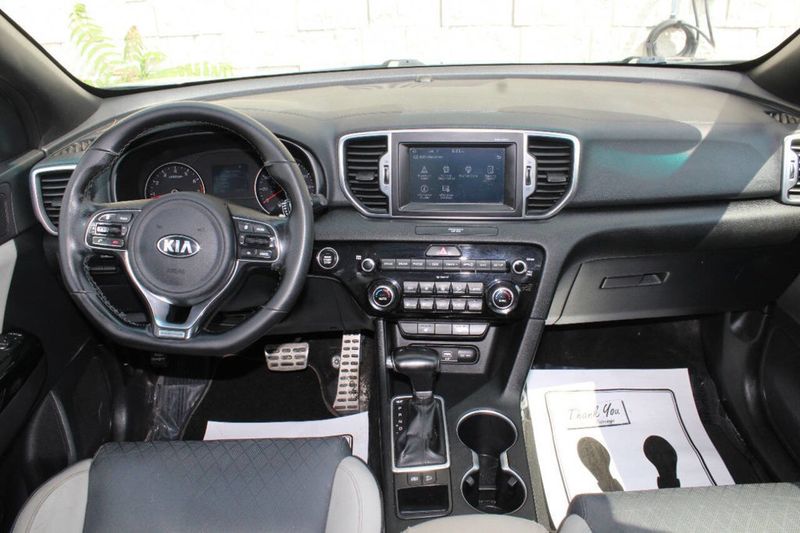 2018 Kia Sportage EX FWD - 22926398 - 17