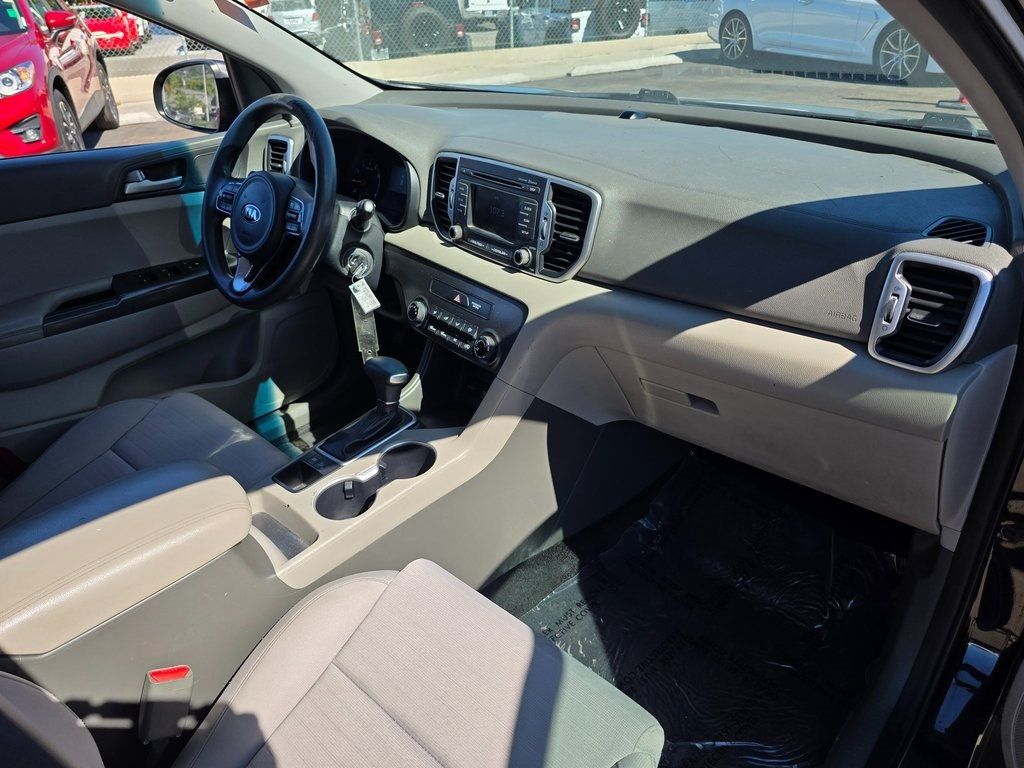 2018 Kia Sportage LX FWD - 22935604 - 4
