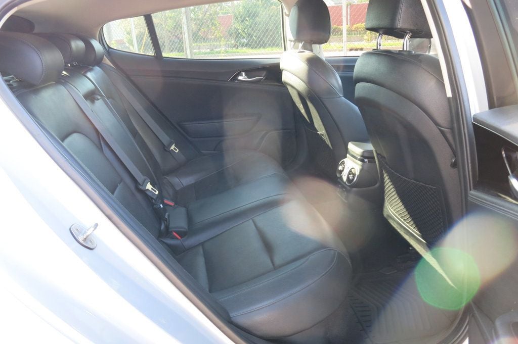 2018 Kia Stinger AWD - 23074106 - 15