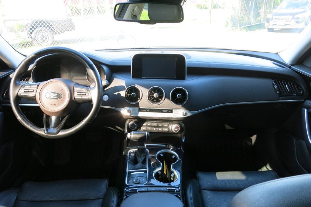 2018 Kia Stinger AWD - 23074106 - 18